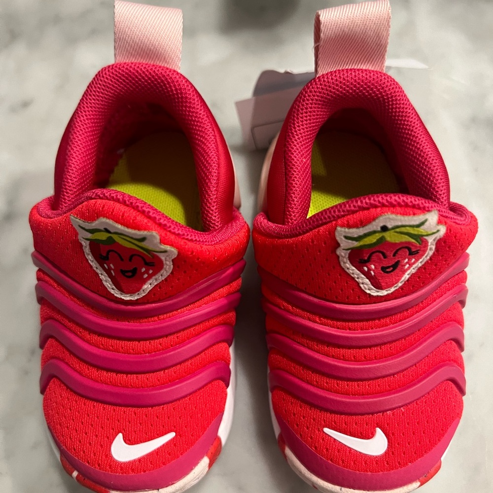 Nike Infant Dynamo Go FlyEase Shoes